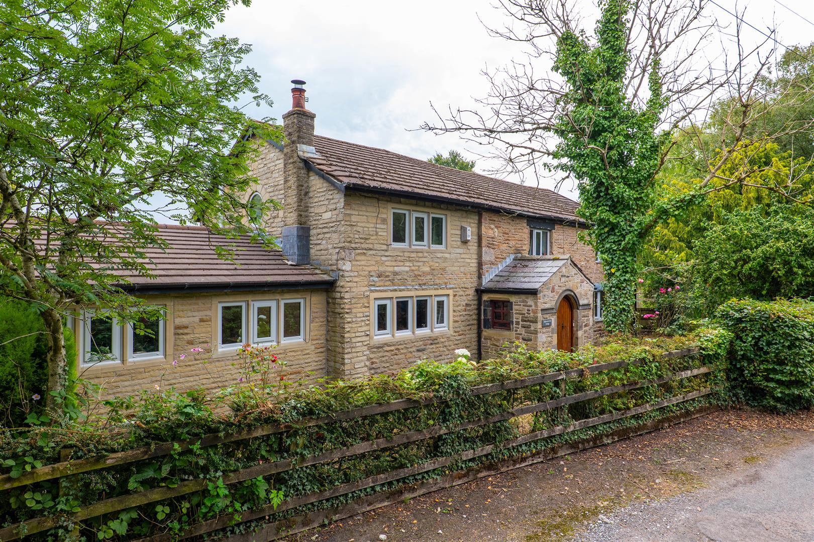 4 bed property in Long Lane, Chorley